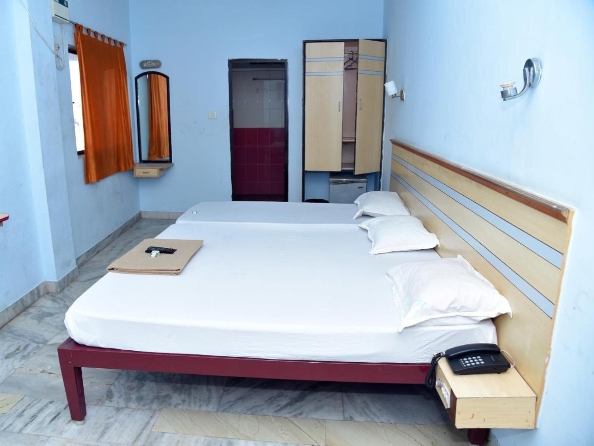 Hotel Aditya Pondicherry Exterior photo